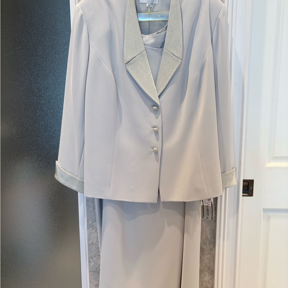 Albert Nipon Women's Light Gray Blazer and Skirt Set
